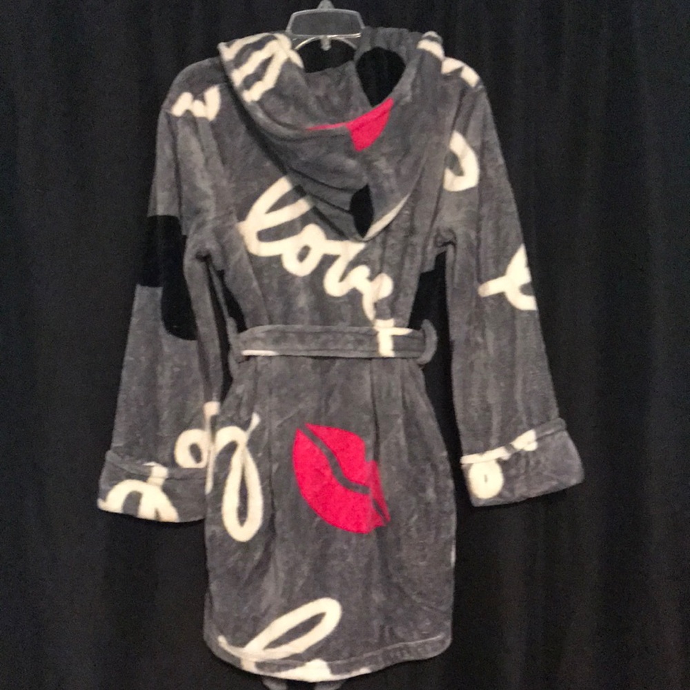 Betsey Johnson Robe